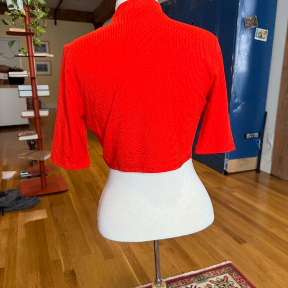 Fashion Brand Company peekaboo cutout bright red ribbed stretchy mock neck crop - Picture 2 of 3